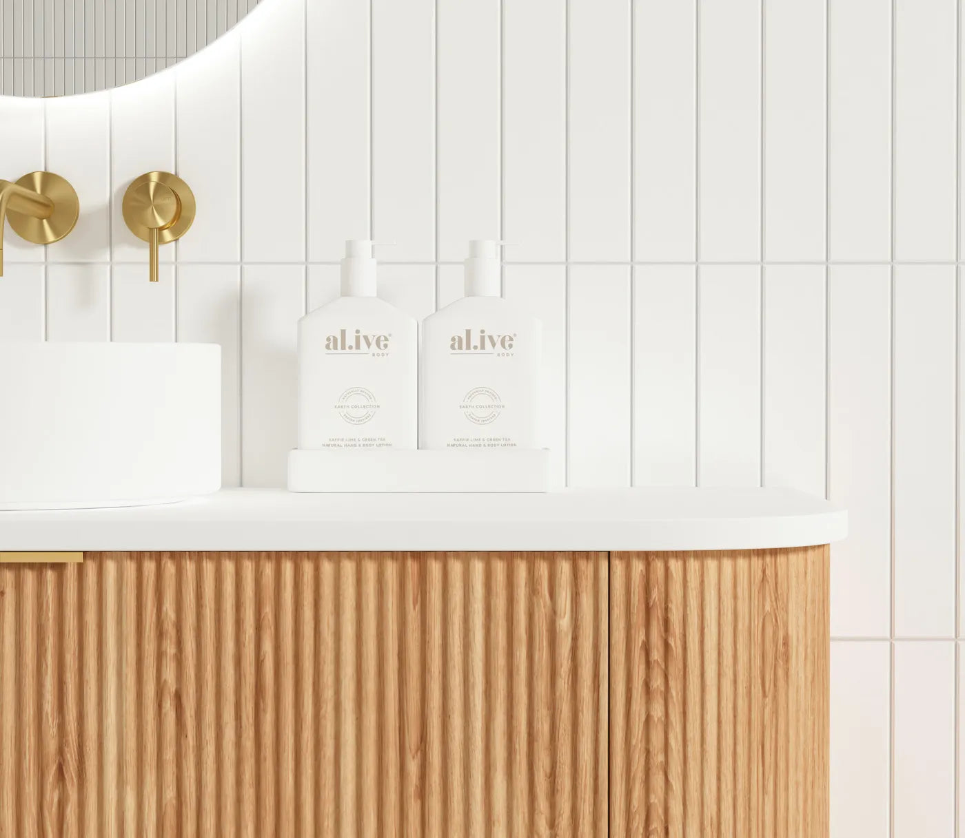 Otti Bondi Fluted Woodland Oak Curve Wall Hung Vanity 1500mm