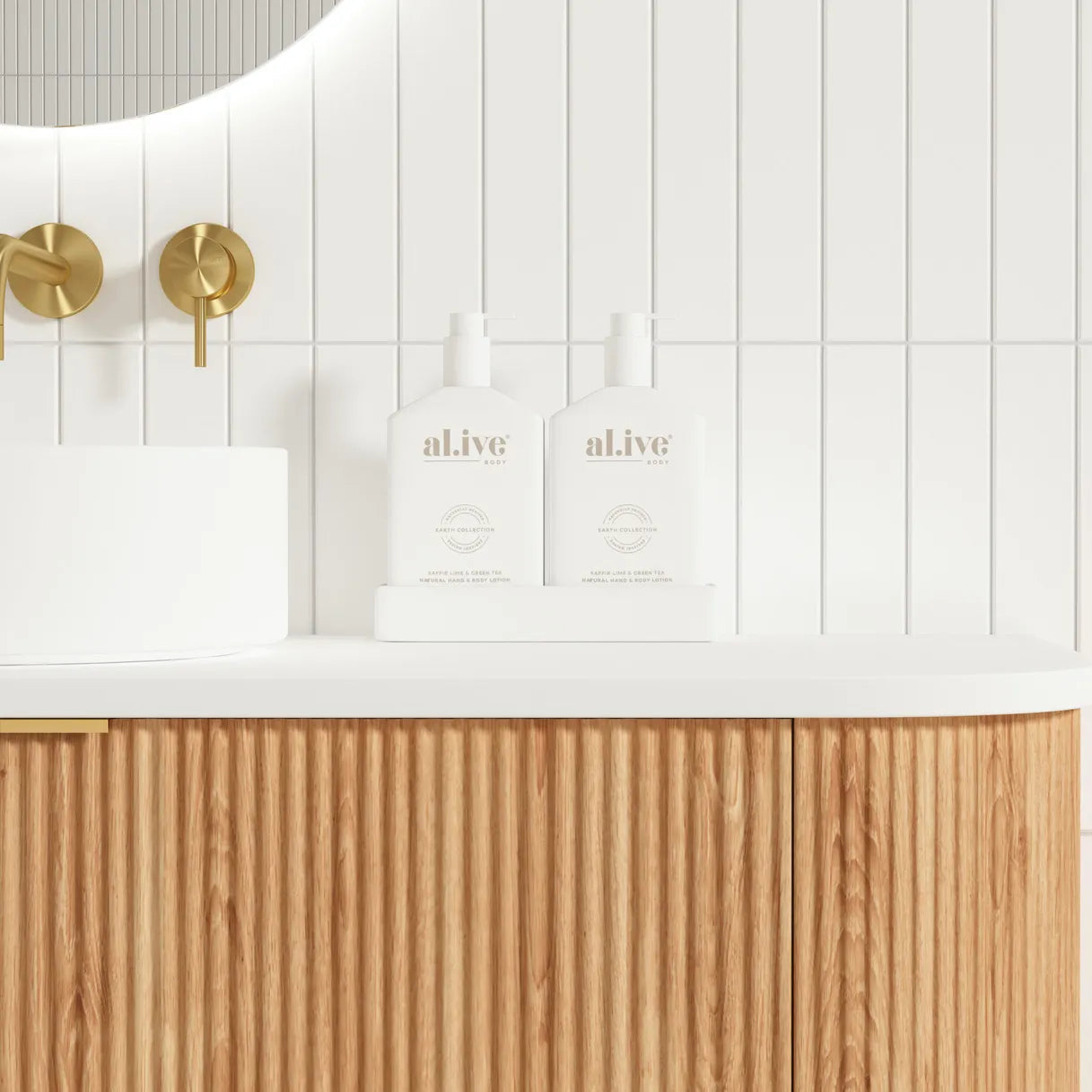 Otti Bondi Fluted Woodland Oak Curve Wall Hung Vanity 1200mm