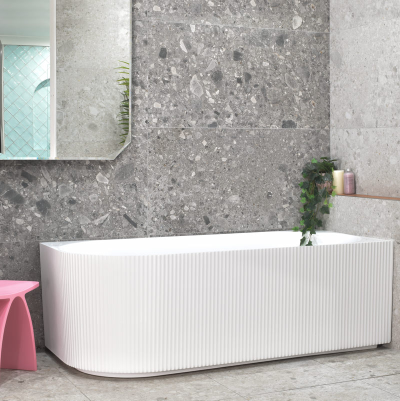 Donii Verona Corner Bath Matte White 1500/1700