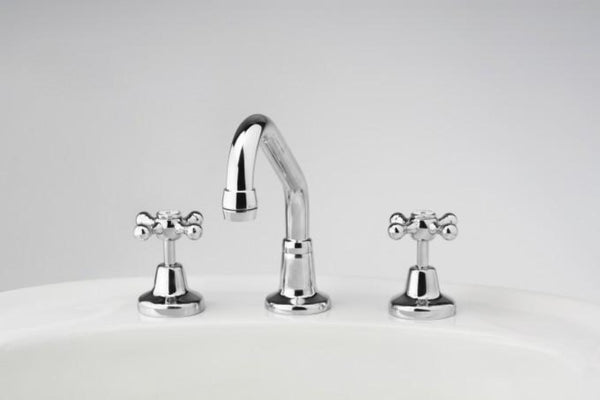 CB Ideal Roulette Basin Set With Swivel Upswept Outlet