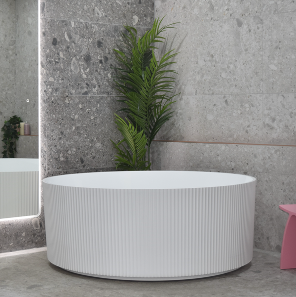 Donii Verona 1500mm Groove Freestanding Round Bath Gloss White